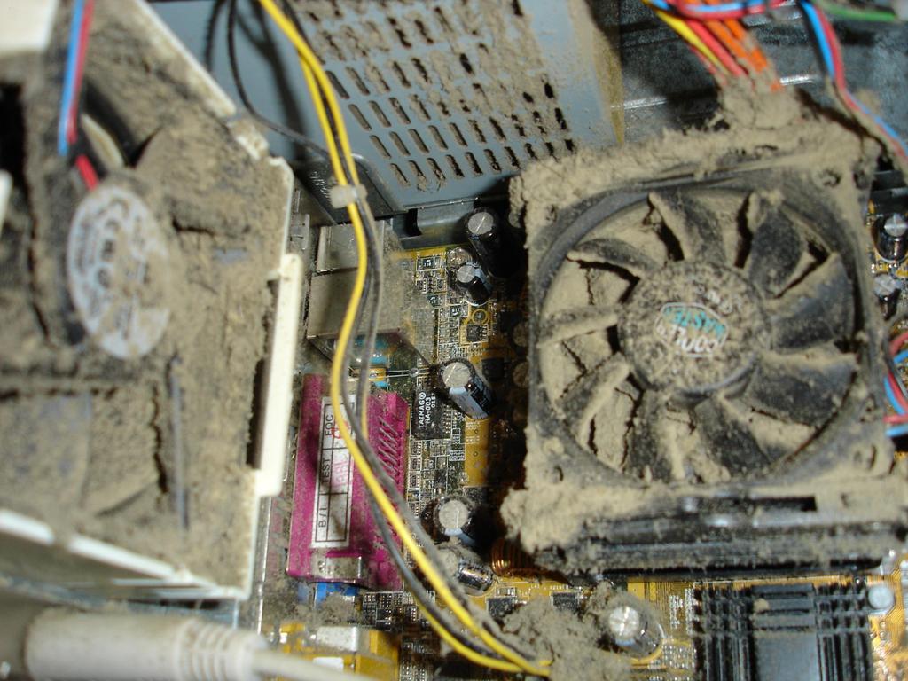 Mantenimiento y limpieza de la parte interior del ordenador. La